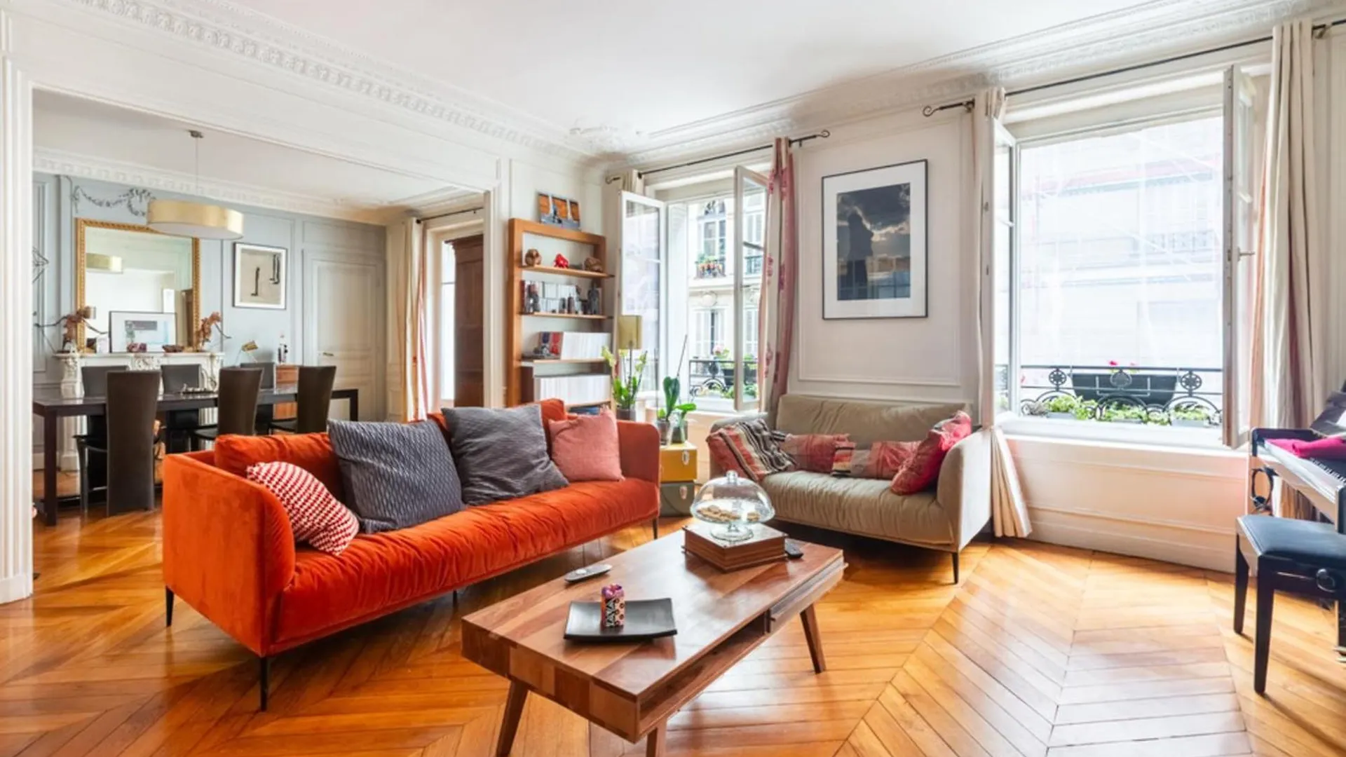 Апартаменты Spacious And Pleasant Nest 2 Steps From Montmartre Париж
