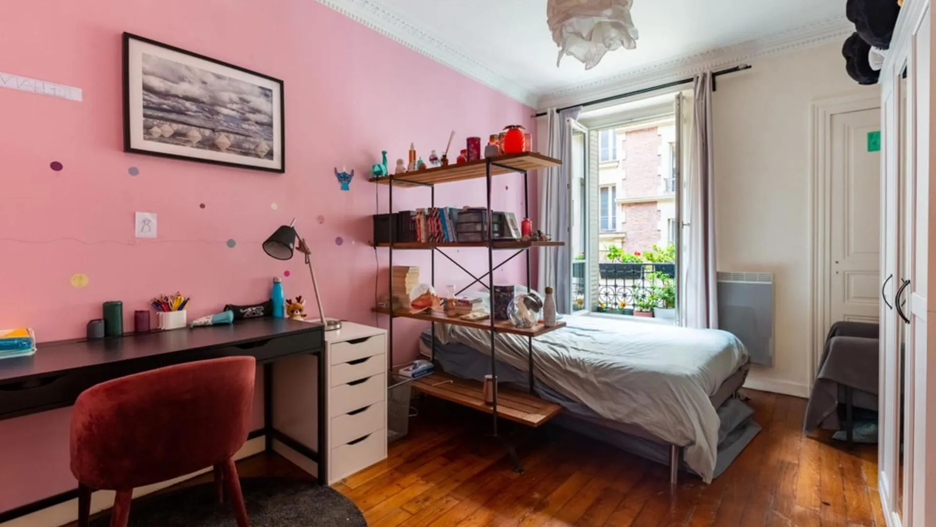 Spacious And Pleasant Nest 2 Steps From Montmartre Париж Апартаменты