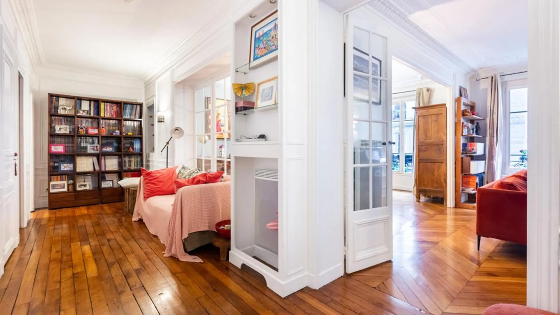 Spacious And Pleasant Nest 2 Steps From Montmartre パリ 0*,  フランス